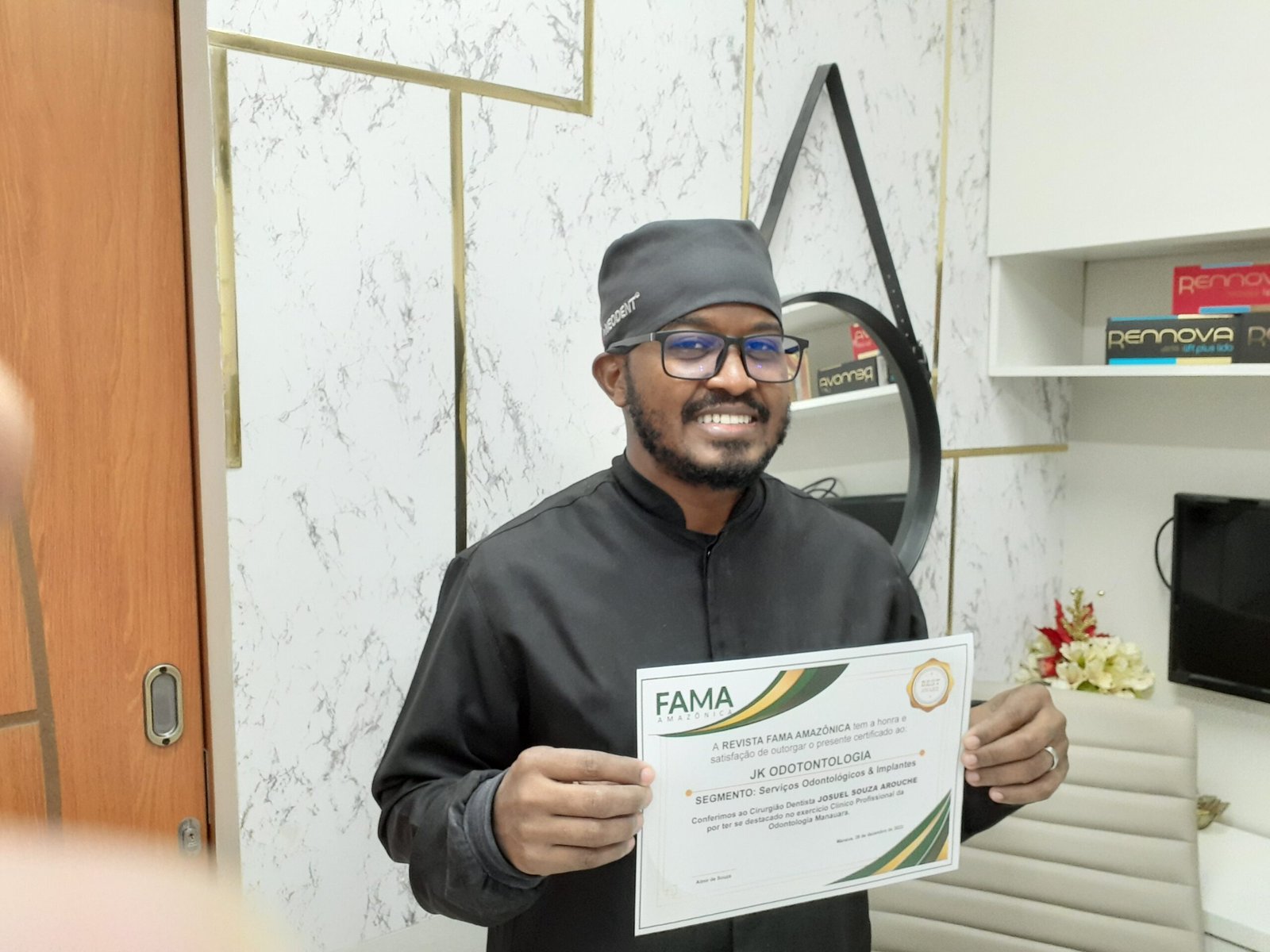 K Odontologia Implantes Dentários