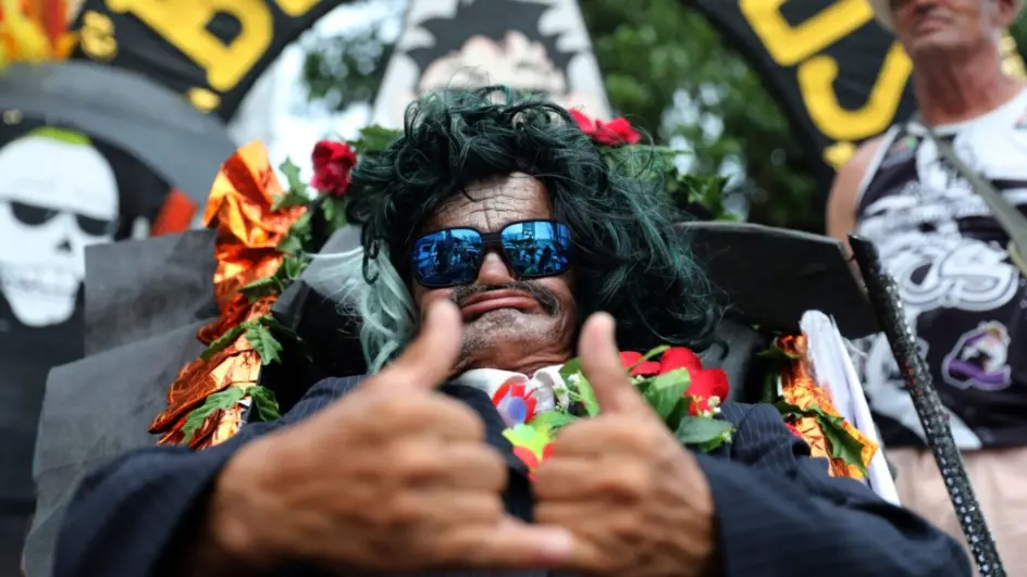 Carnaval 2026 — Tristeza, por favor, vai embora