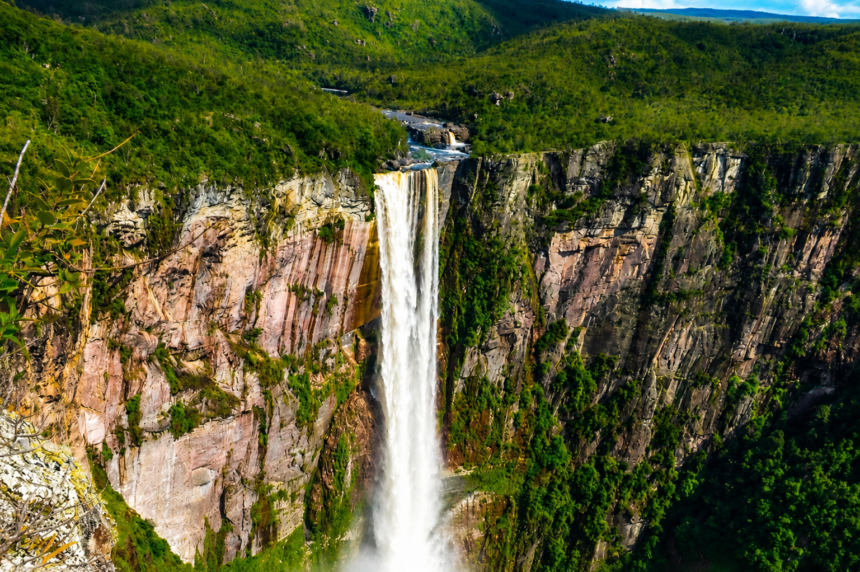 Cachoeira El Dorado: o gigante escondido da Amazônia brasileira